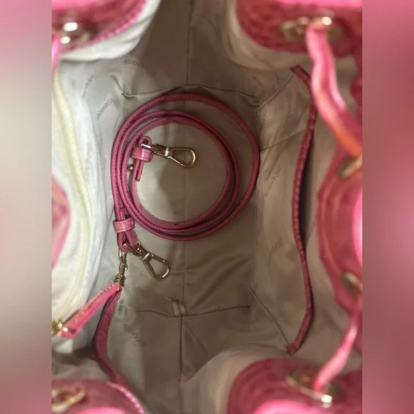 **SOLD**Brahmin NWT-Melinda Bucket Crossbody Coral Snapdragon - Picture 9 of 10